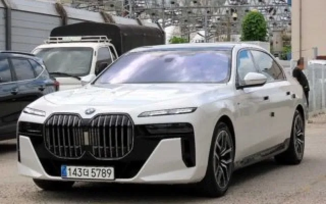 G70슈팅브레이크 중고차 7시리즈 (G70) 740d xDrive M 스포츠 매물 사진 19 - 2023/10 81,347km