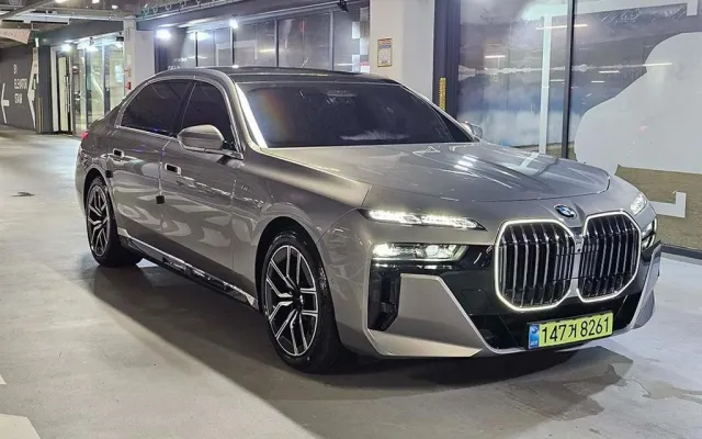G70슈팅브레이크 중고차 7시리즈 (G70) 740i xDrive M 스포츠 매물 사진 8 - 2025/08 7,898km