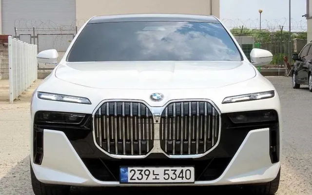G70슈팅브레이크 중고차 7시리즈 (G70) 740i sDrive M 스포츠 매물 사진 14 - 2023/08 38,480km